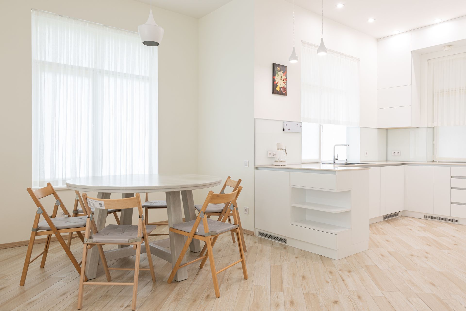 Dining tables & chairs