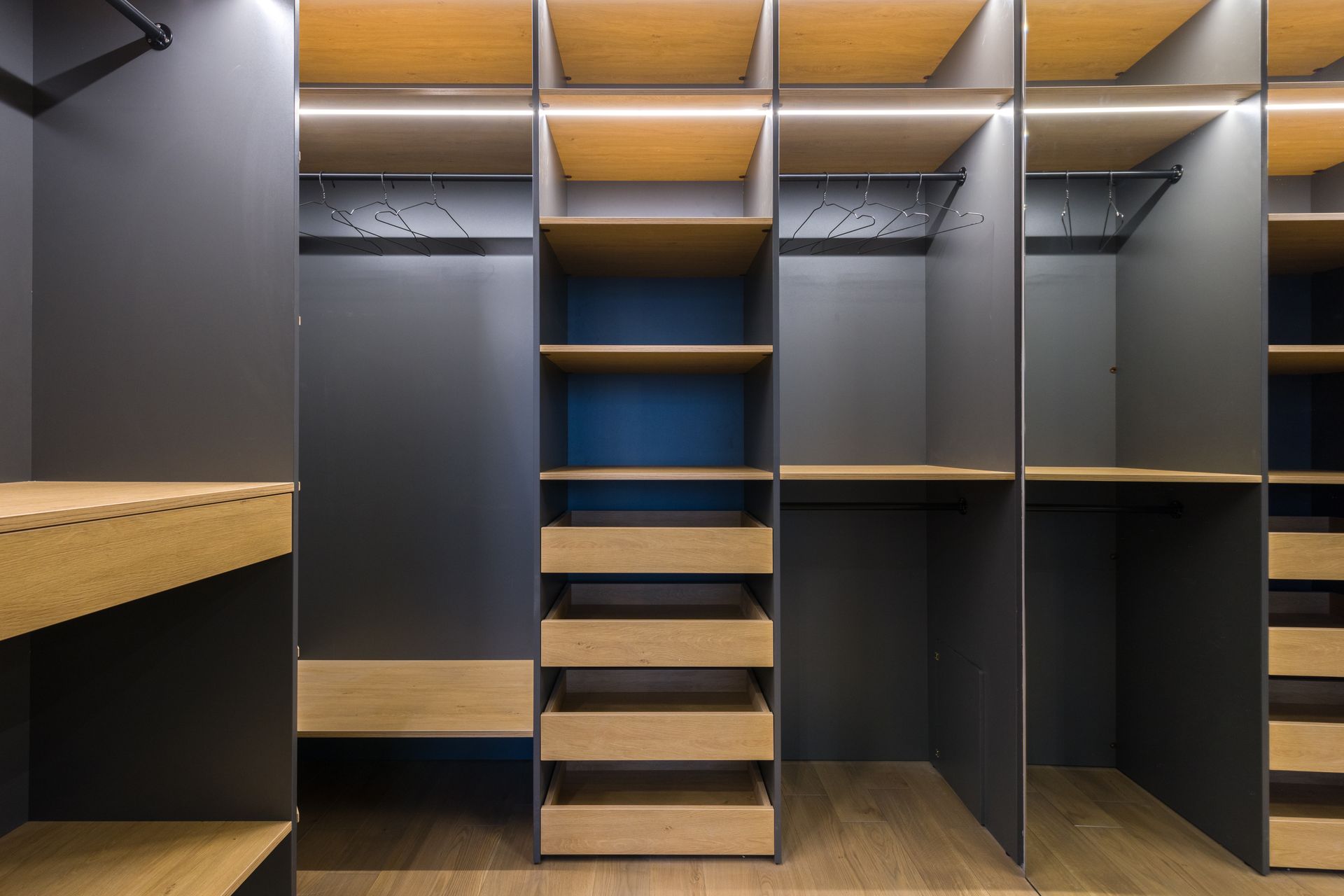 Wardrobes planner — design reference