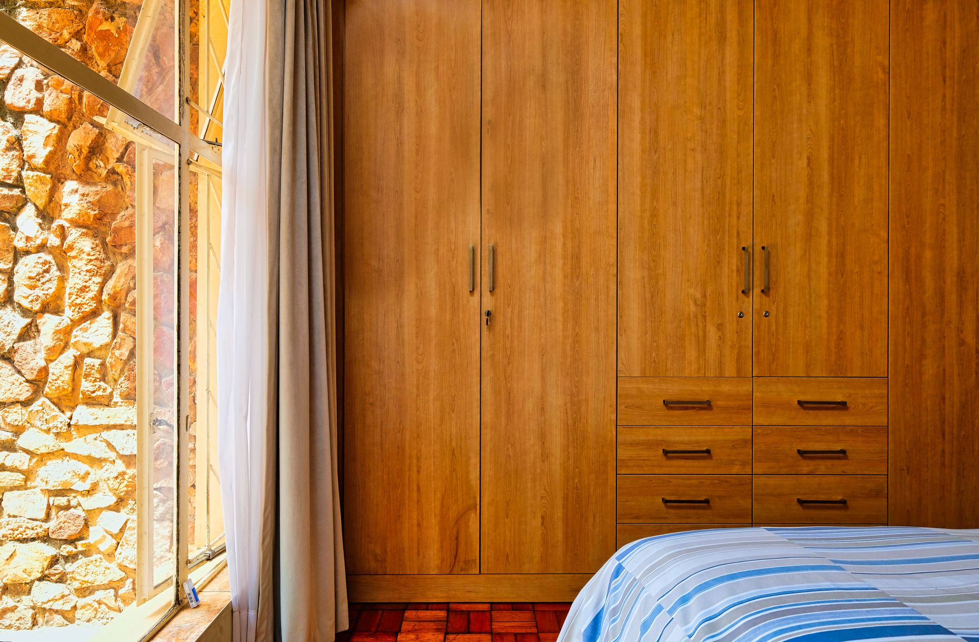 Dressing units & mirrors