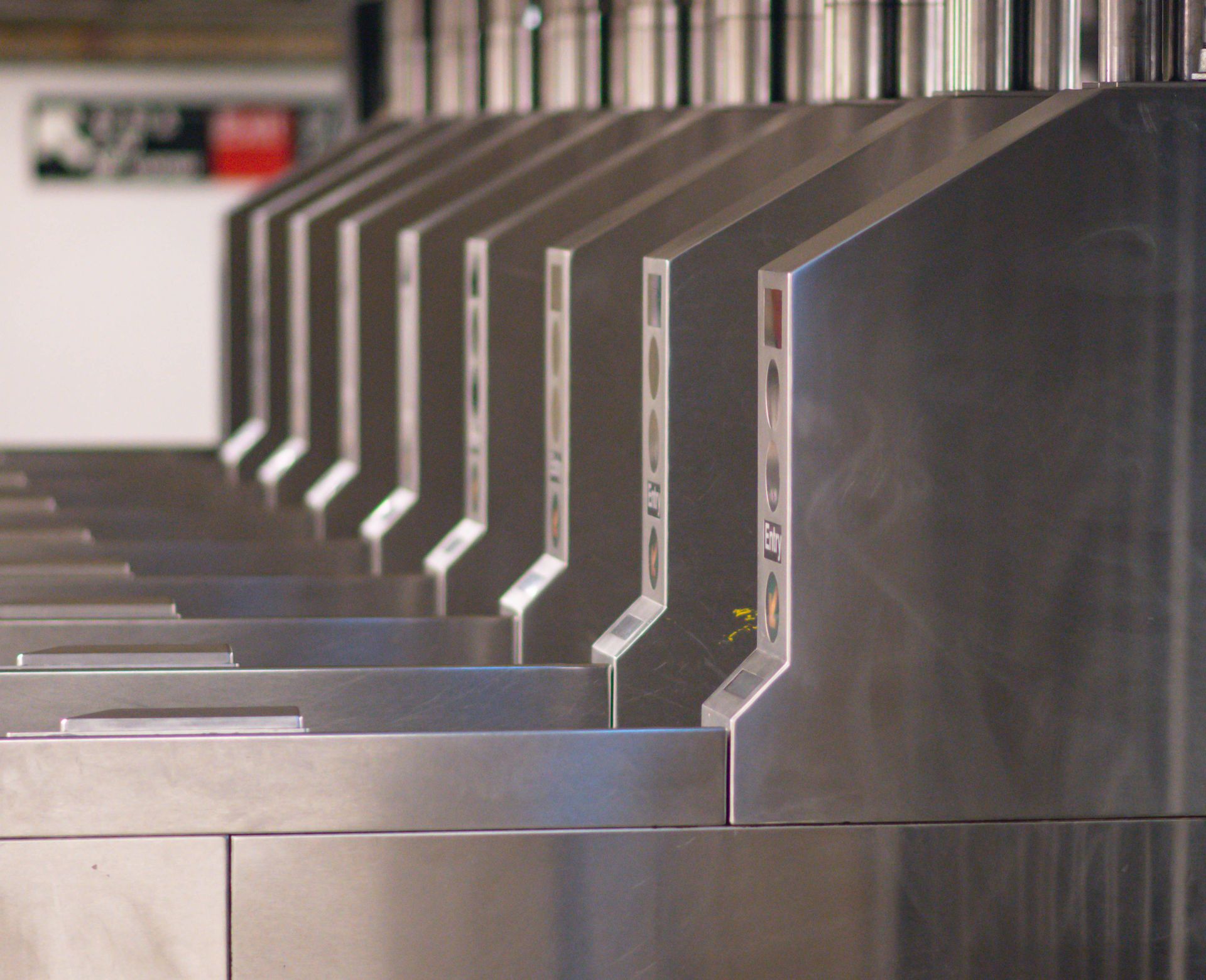 Boom barriers & access turnstiles